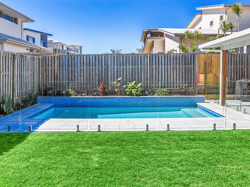 Inground swimming pool built by Bellevista Pools - Image 30